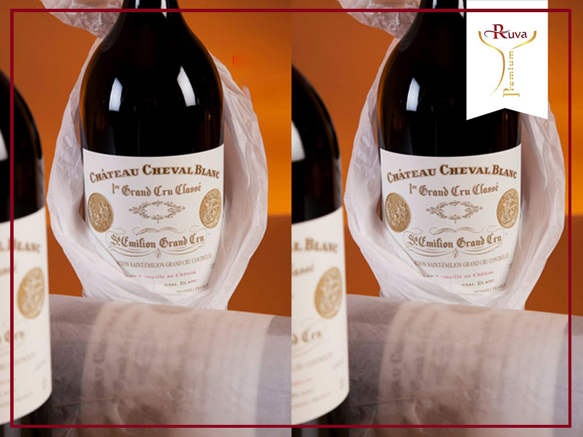 Rượu vang đỏ CH CHEVAL BLANC là một siêu phẩm, đến từ vùng Saint Emilion - Pháp