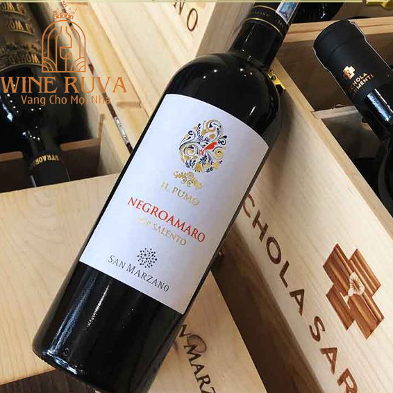 Rượu vang Ý IL Pumo Negroamaro biểu tượng của sự sống.