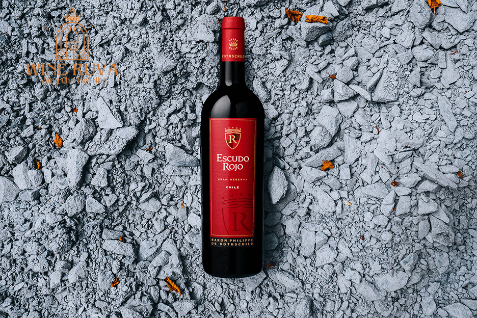 Rượu Vang Chile Escudo Rojo Cabernet Sauvignon thể hiện sự đa dạng và quyến rũ.