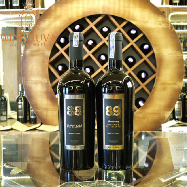 Rượu vang Ý  89 Primitivo Del Salento là một lời tri ân đối với tất cả thực khách.