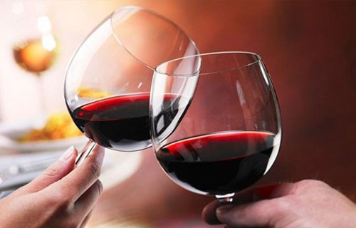 Hướng Dẫn Cách Làm Rượu Vang Nóng Cho Mùa Đông