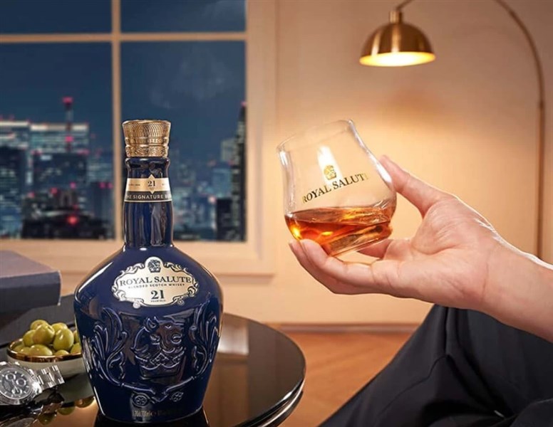 Rượu Chivas 21 Royal Salute - Hương vị đẳng cấp và sang trọng