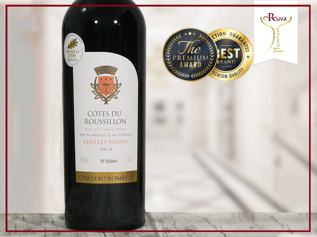 Rượu vang Pháp CH TEAU ROMBEAU Vieilles Vignes 2014 có màu đỏ ruby đậm, thanh lịch và rất sang trọng
