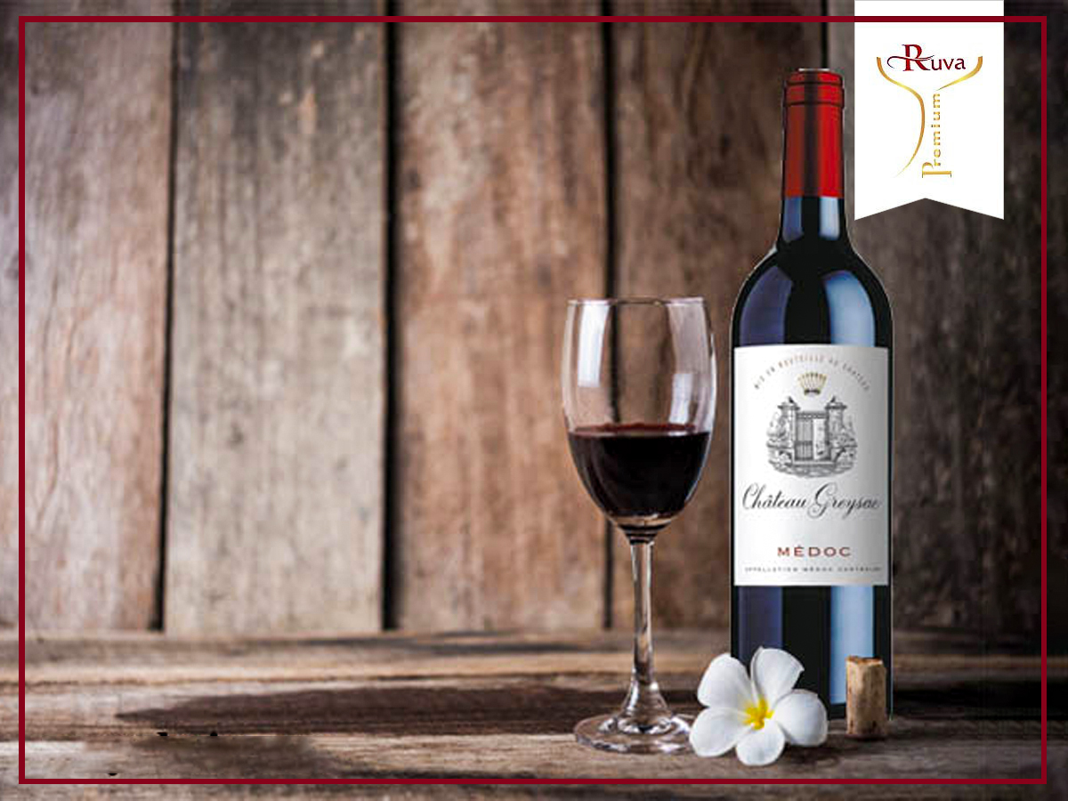 Rượu vang Chateau Greysac 2011 dòng rượu vang cao cấp được nhiều người ưa chuộng.