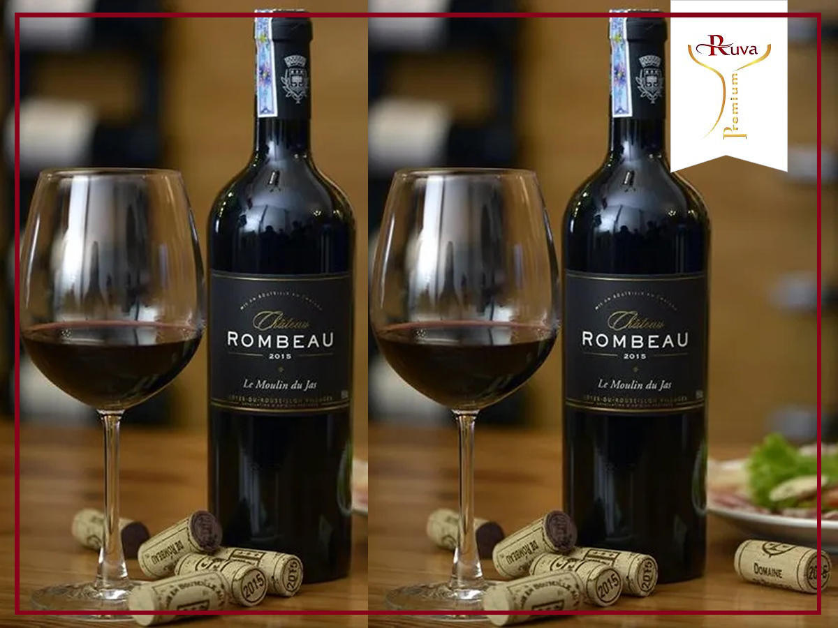 Rượu vang Pháp Château Rombeau Le Moulin Du Jas Côtes - Du - Roussillon Villages 2015 thơm ngát hương trái cây tươi và hương vị tuyệt vời.