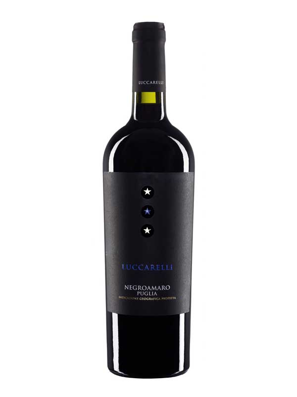 Rượu vang Ý Luccarelli Negroamaro thể hiện sự mạnh mẽ của hương vị tuyệt vời.