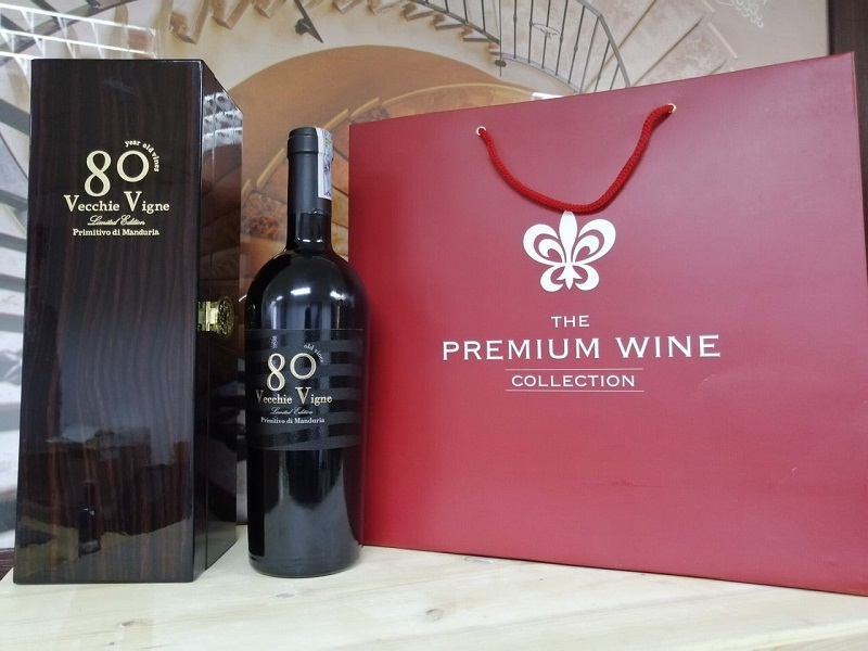 Rượu vang Ý 80 Vecchie Vigne Riserva Primitivo Di Manduria mang hương vị phong phú.