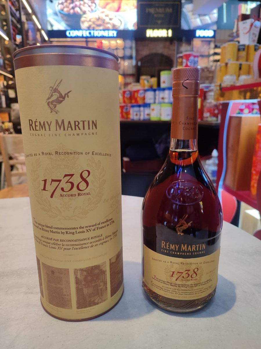 Rượu Cognac Remy Martin 1738