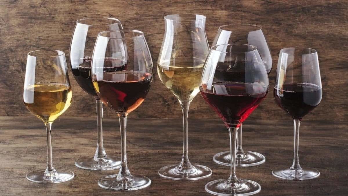 Chọn đúng kích thước ly uống rượu vang sẽ giúp bạn cảm nhận hương vị rượu hoàn hảo nhất
