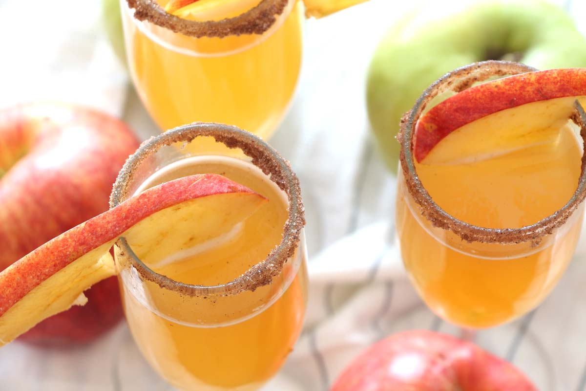 Apple Cider Mimosa Cocktail