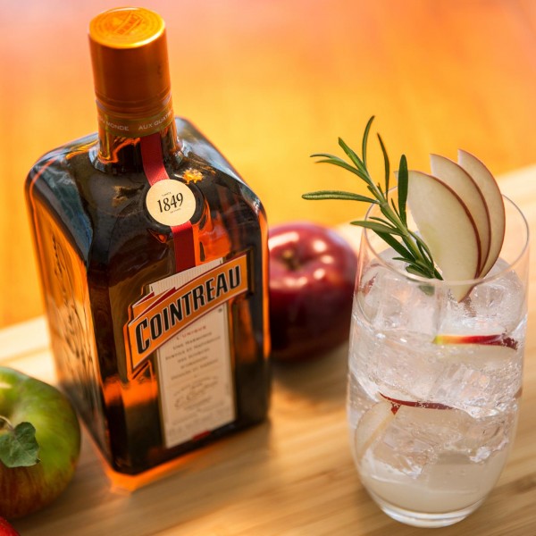 Rượu mùi cam Cointreau