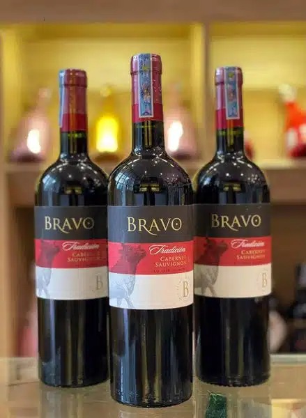 Rượu vang Bravo thuộc dòng vang Chile đang được rất nhiều người săn đón