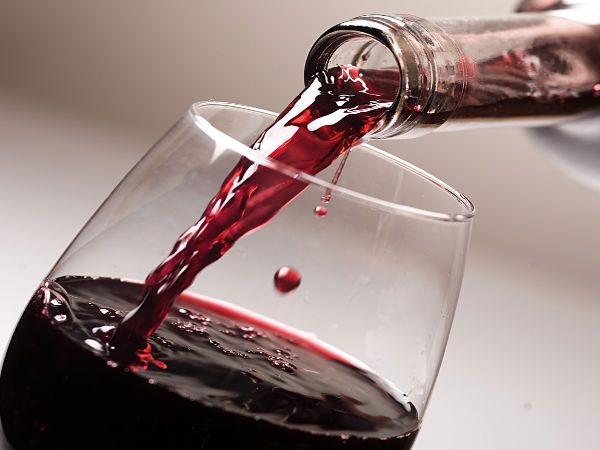 Rượu vang đỏ có những tác hại đến với sức khỏe khi sử dụng nhiều