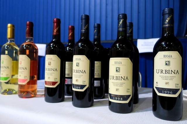 Urbina là hãng rượu vang nổi tiếng được nhiều người yêu thích