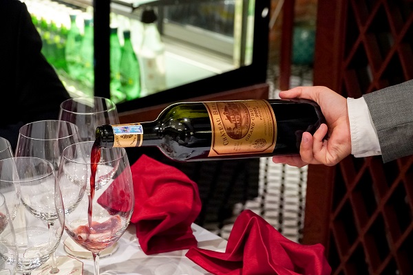 Kích thước chai rượu vang ít nhiều ảnh hưởng tới chất lượng rượu vang