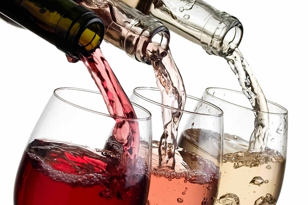 Rượu vang mang hương vị đặc trưng nên men từ những trái nho chất lượng