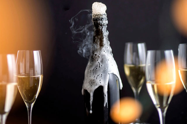 Rượu vang sủi tăm Sparkling không phải đều là Champagne