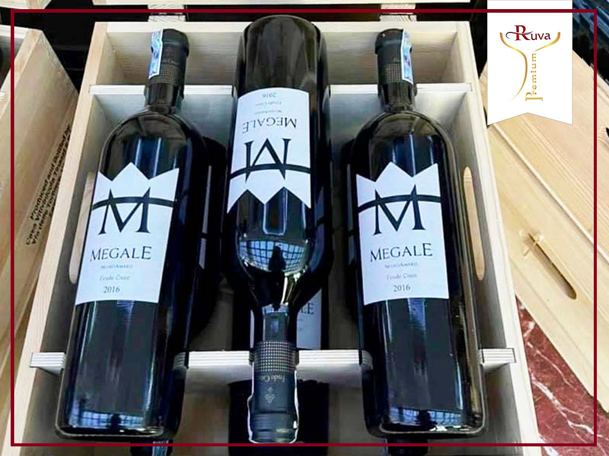 Sự sang trọng và lịch lãm của rượu vang M Megale Negroamaro Salento